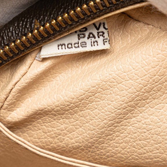 Pre-Loved Louis Vuitton Monogram Trousse Toilette 23 - Picture 5 of 11